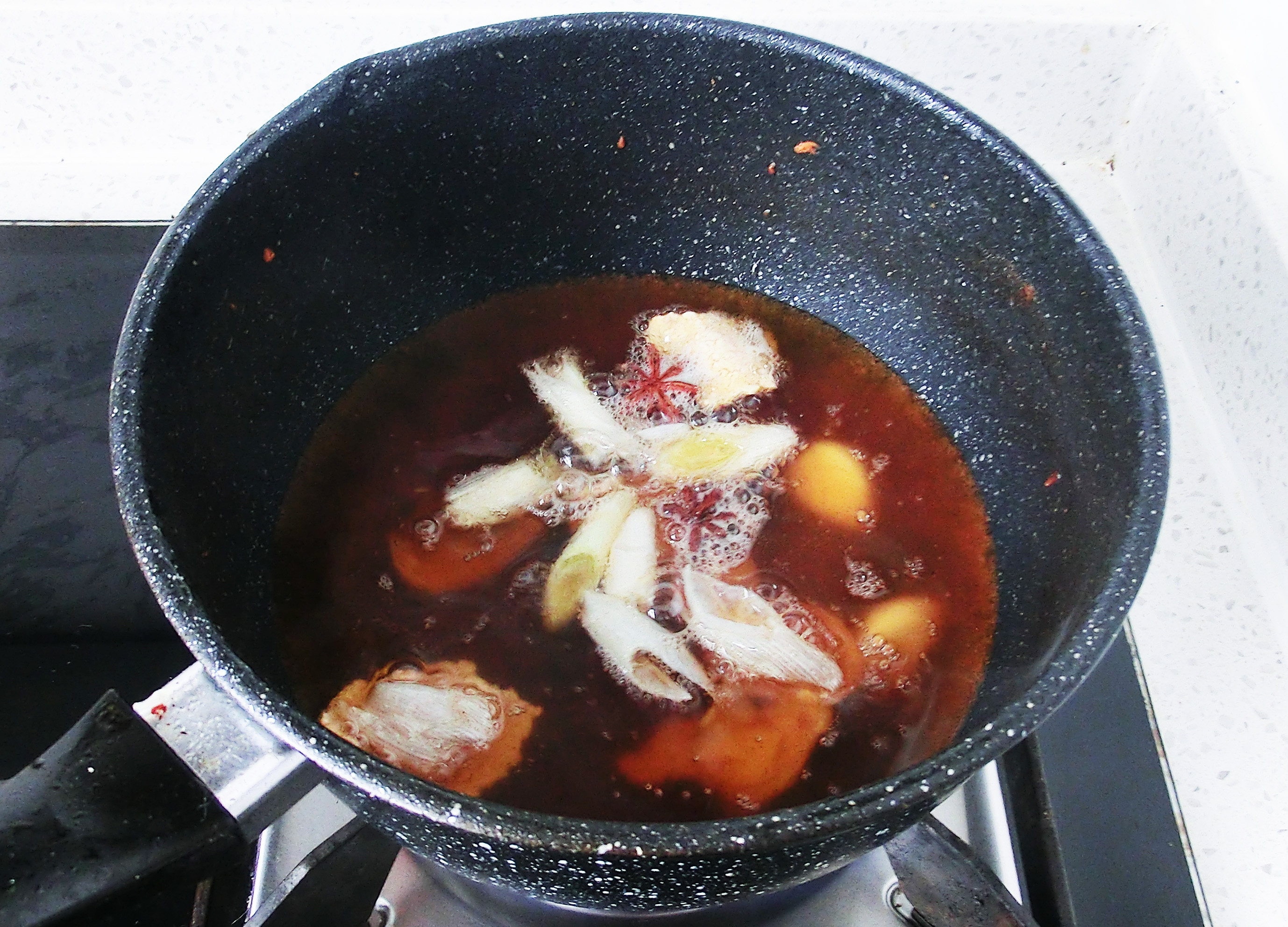 如何处理炸鱼的剩油,炸鱼剩油腥味怎么去除