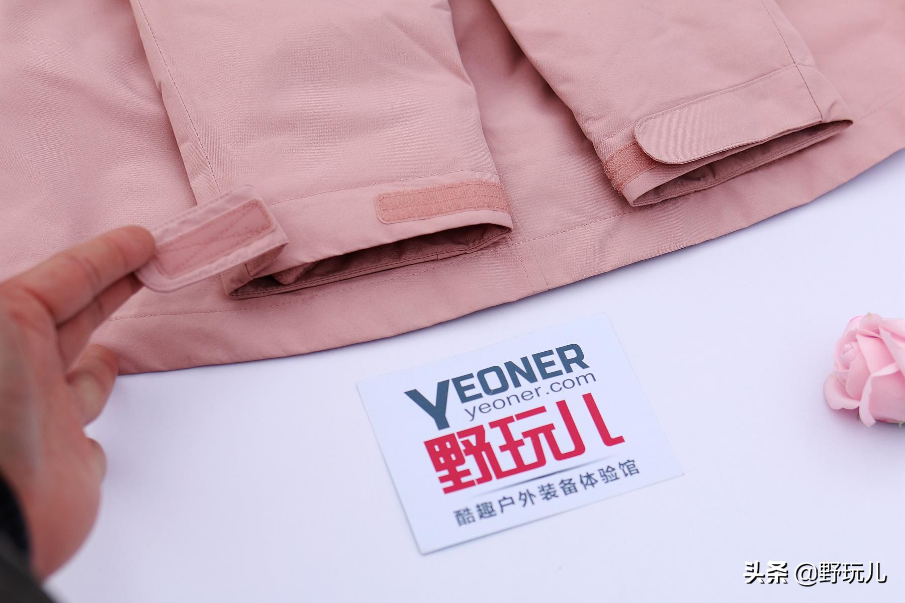 既时尚又实用的冲锋衣,简约而不简单的冲锋衣奢潮