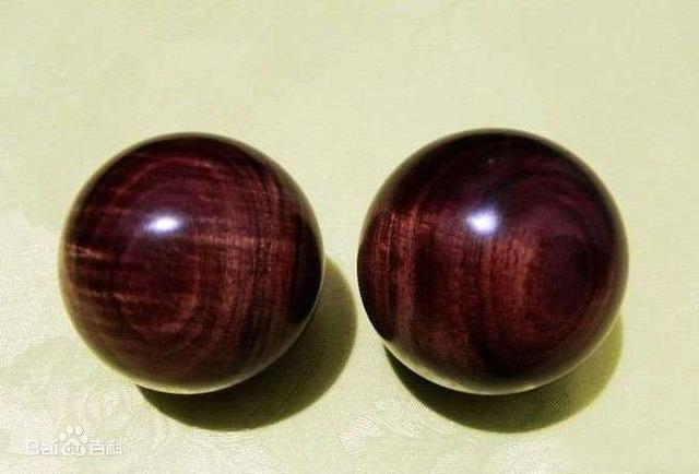 小叶紫檀手串开裂原因,小叶紫檀手串已经开裂怎么办