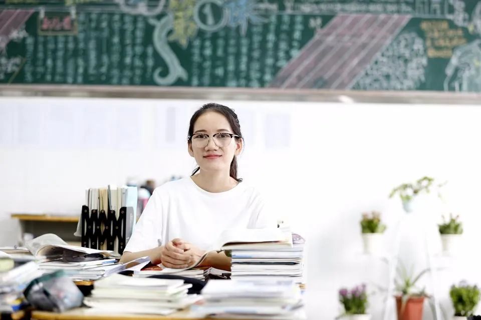 为什么叫四中全会,为什么郑州四中叫教育集团