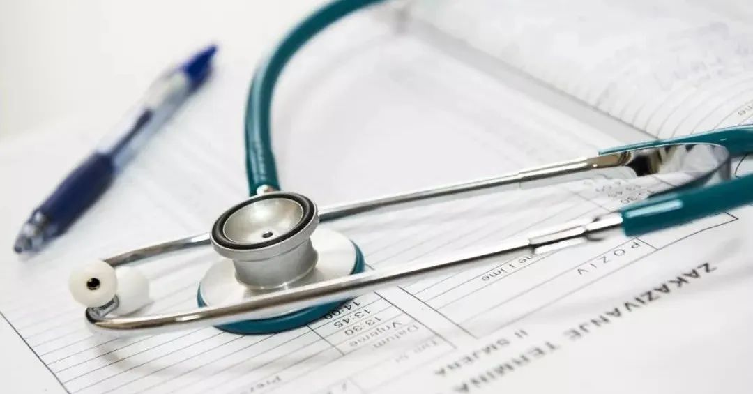 老年人防癌险值得买吗,什么是防癌险和重疾险