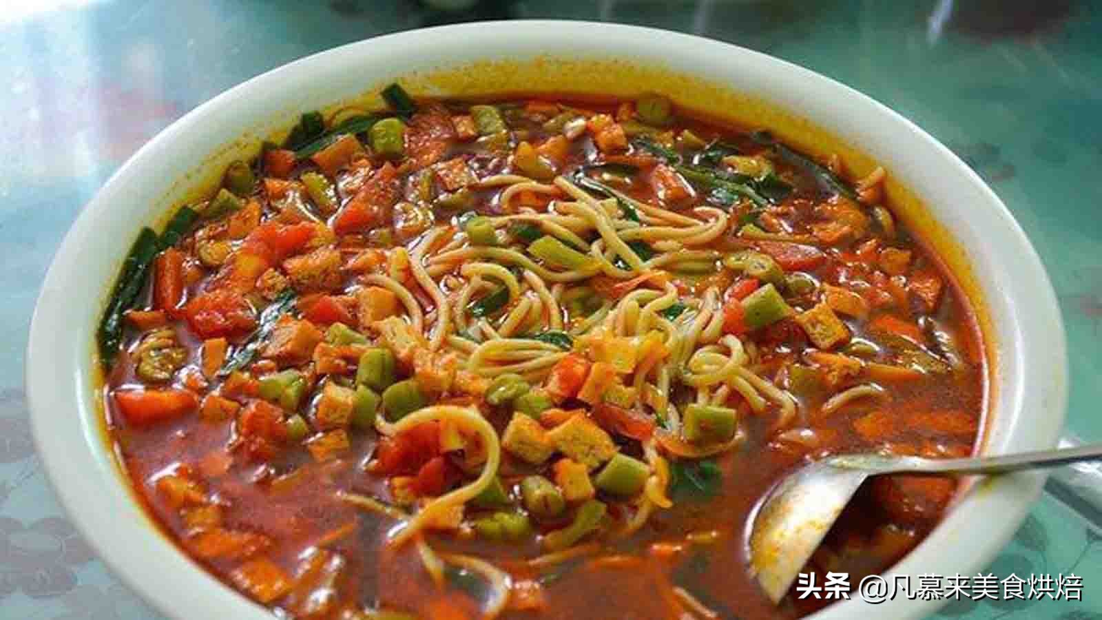 地方特色美食螺蛳粉,特色小吃各个种类的螺蛳