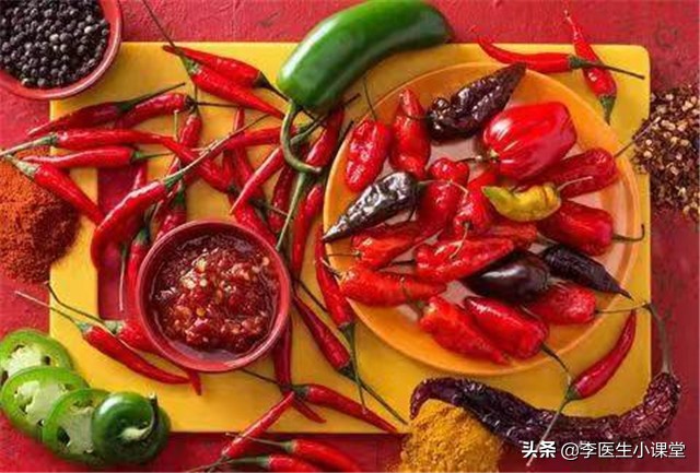 口腔溃疡用维生素c还是b敷溃疡处,口腔溃疡最快解决法吃维c