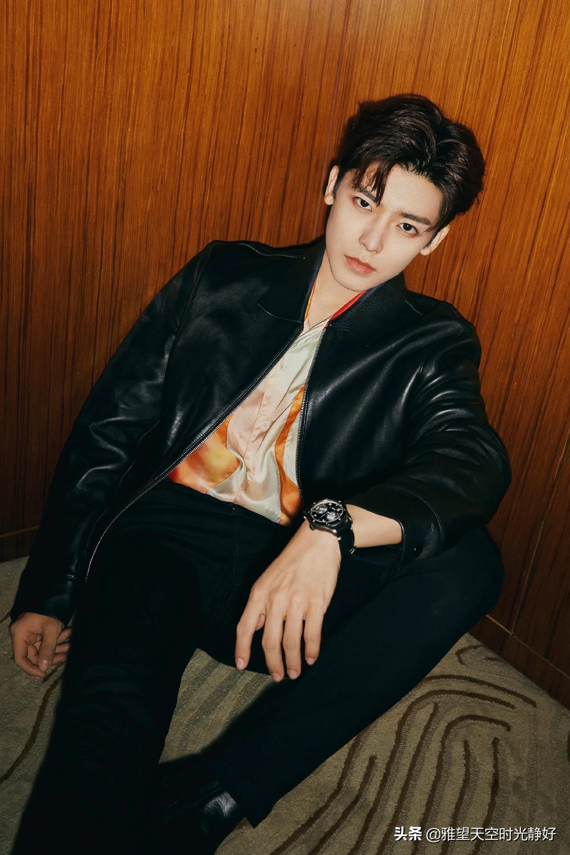 男明星西装穿搭夏季帅气,男士明星皮衣西服外套搭配