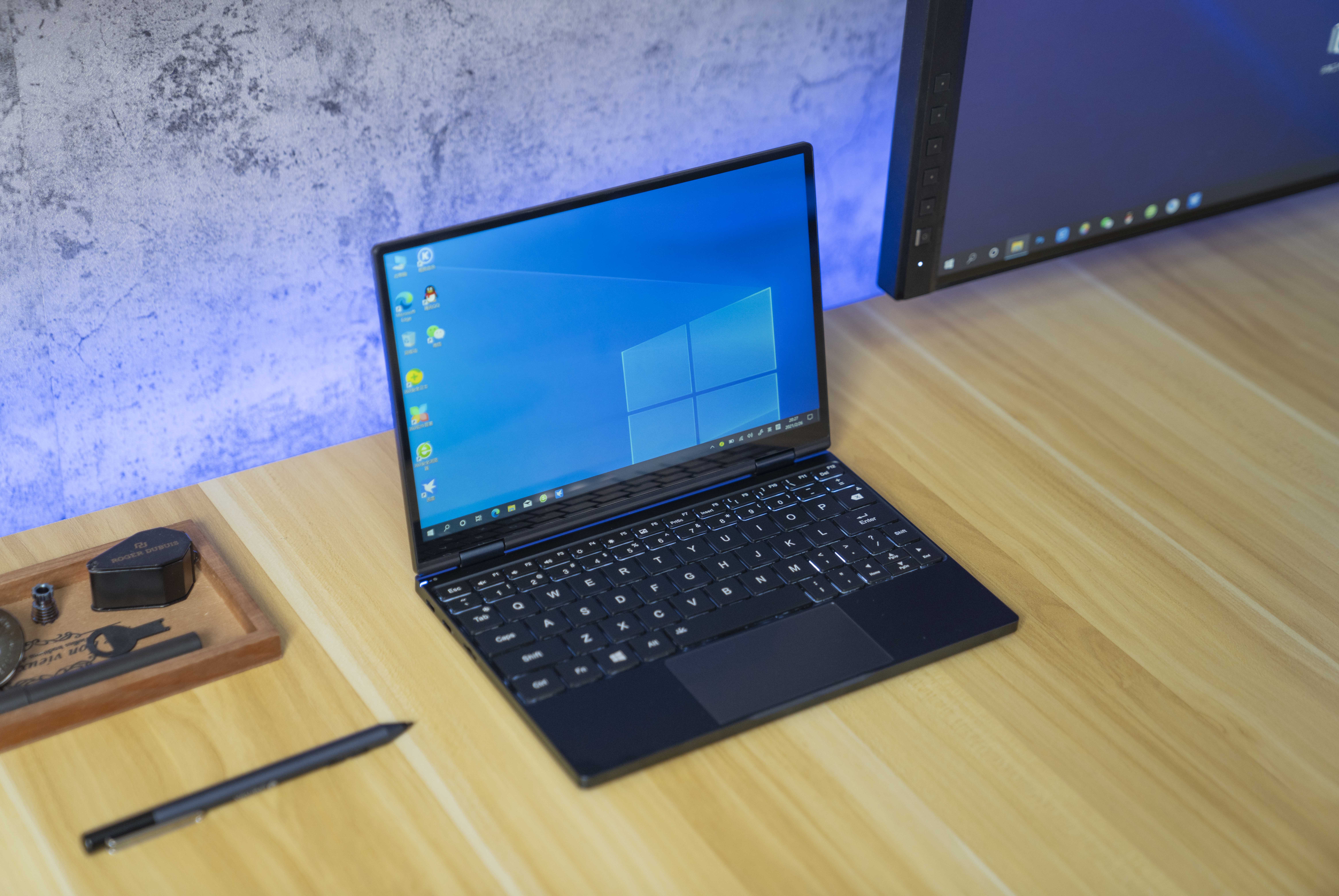 掌上电脑壹号本4代,移动办公便携笔记本推荐