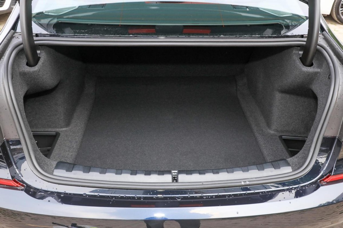 11年的宝马325i操作体验,宝马325i先行版