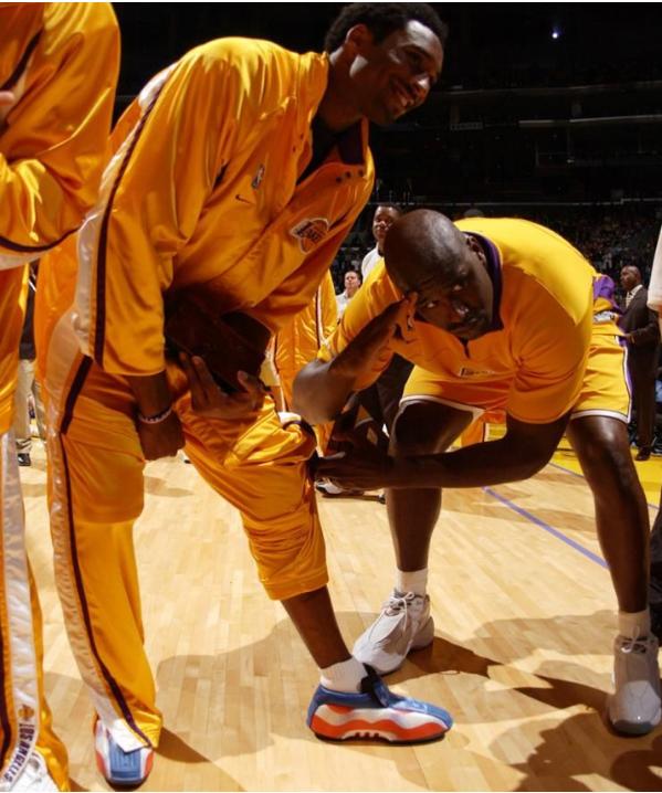 纪念科比的全明星球衣,科比全明星赛退役之战脚上穿的鞋