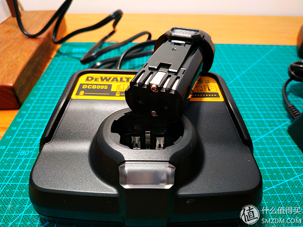 得伟迷你电动螺丝刀,电动螺丝刀推荐测评得伟