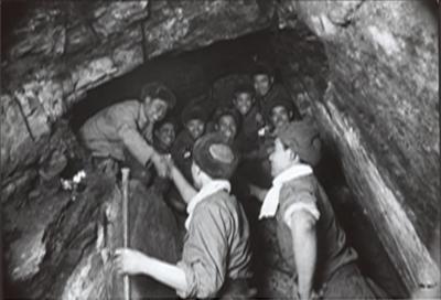 每秒6发炮弹落下，一平方米土地有76发炮弹爆炸，比长津湖更惨烈