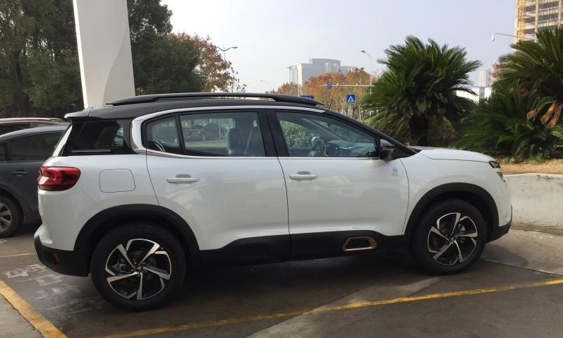 雪铁龙天逸c51.6百年臻享版路测,雪铁龙天逸c51.6t驾驶感受