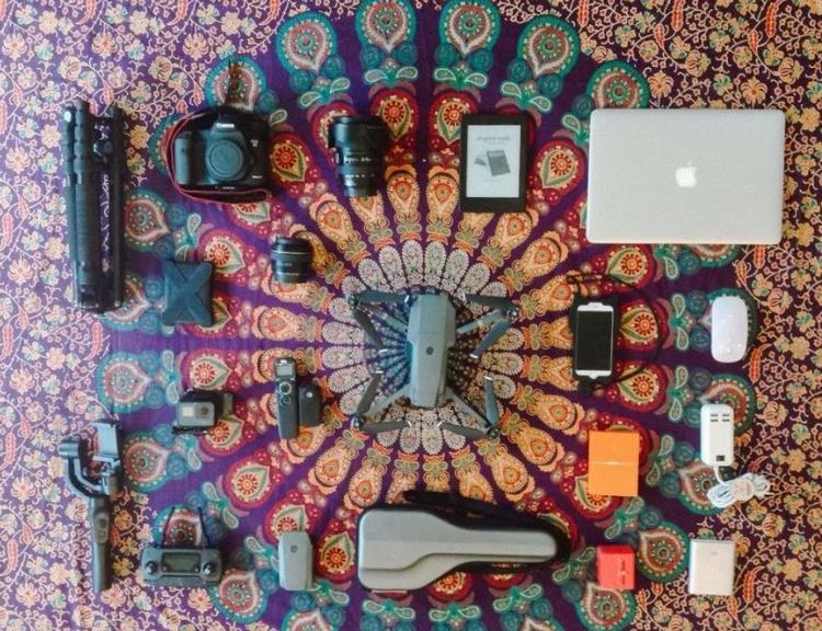 两位夫妻环游世界400多天,一对情侣自驾游几十个国家