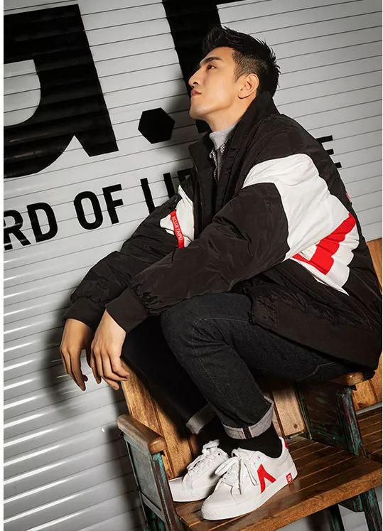 永不过时小白鞋视频,永远不过时经典款鞋