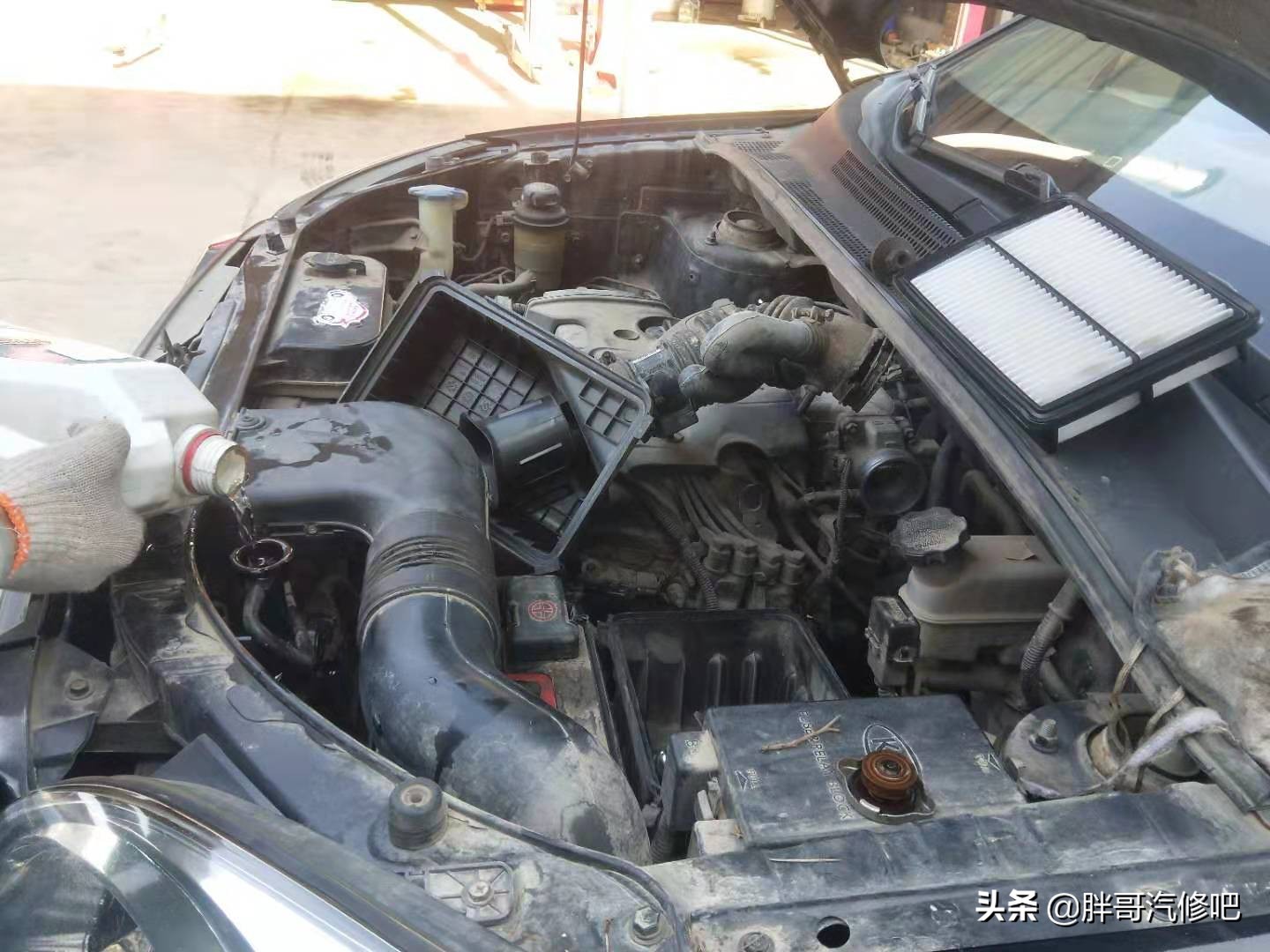 暖风防冻液怎么清洗,防冻液用了一段时间没颜色了