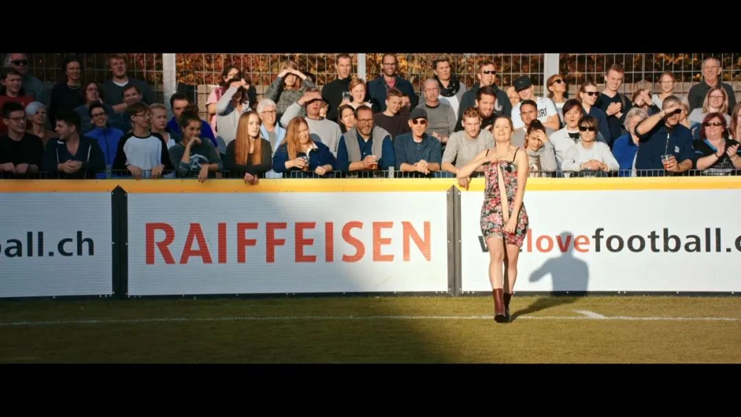 尺度爆表，这片连海报都打了马赛克