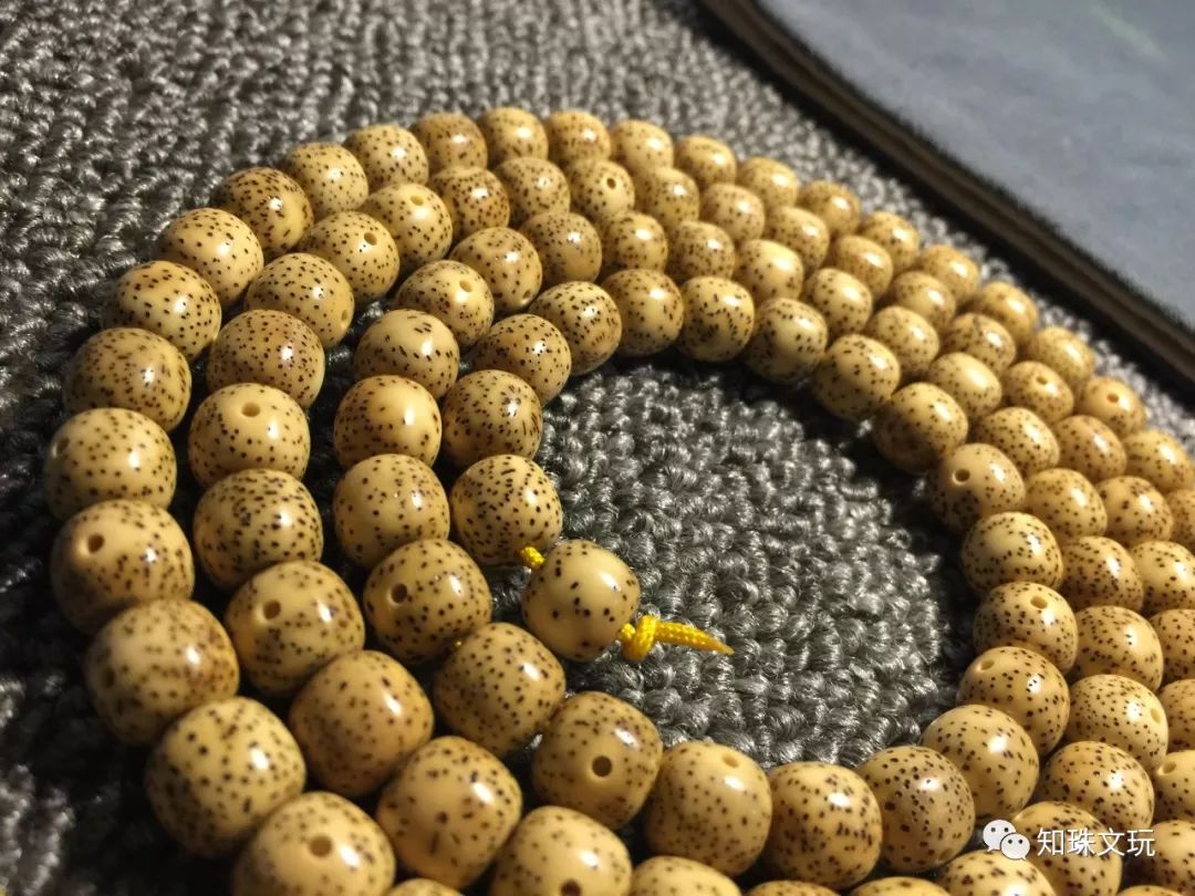 鸡油黄星月菩提盘成后的图片,鸡油黄的星月菩提买来直接上手吗