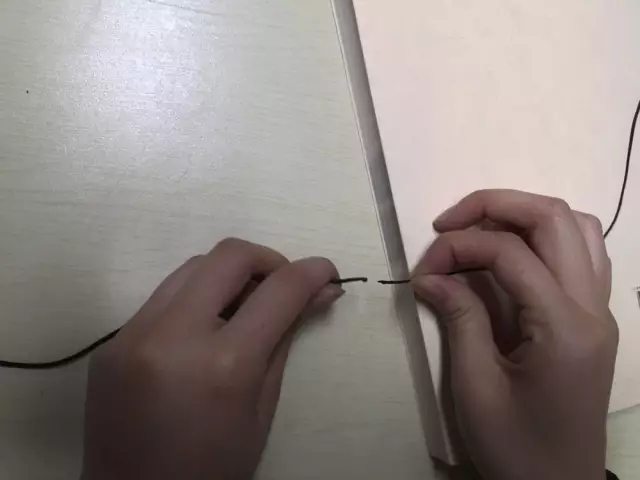给手串换绳的方法,怎么快速给手串换绳