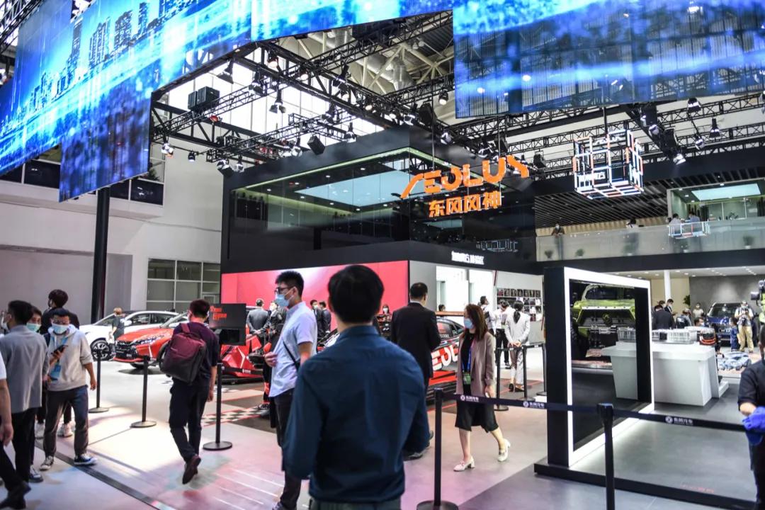 国产家轿不将就，现场堪比迪士尼，北京车展除了新车还看些啥？