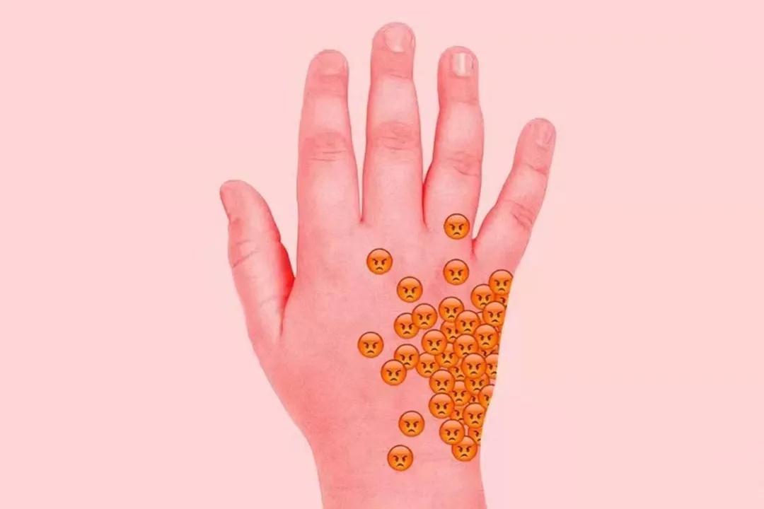 一坨痒痒的小疙瘩,咯吱窝一片一片的红疙瘩很痒