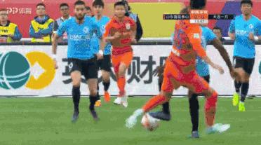 马宁决赛判罚引热议,马宁引争议