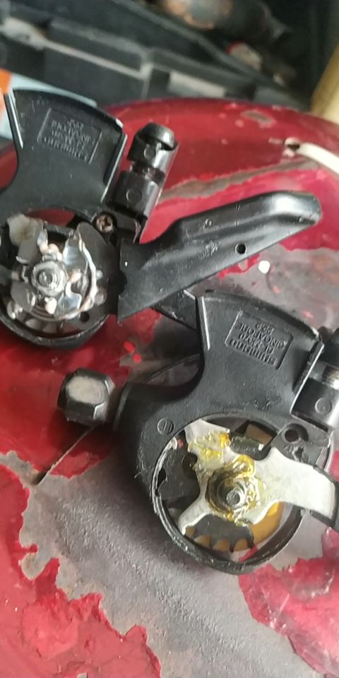 禧玛诺m370指拨安装教程,禧玛诺m370指拨盖拿不下来