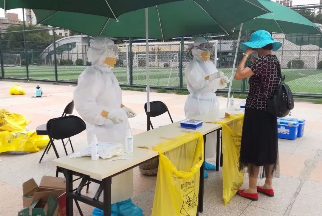 西罗园社区卫生服务中心：*党**旗飘飘——基层风采（支部篇）