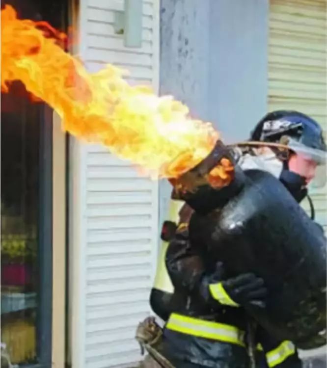 煤气泄漏燃烧时可以开窗通风吗,煤气泄漏引发的火灾怎么办