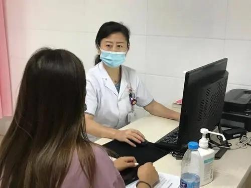 宫颈癌腿上皮肤有4个征兆,宫颈癌会引起皮肤瘙痒起红疙瘩吗