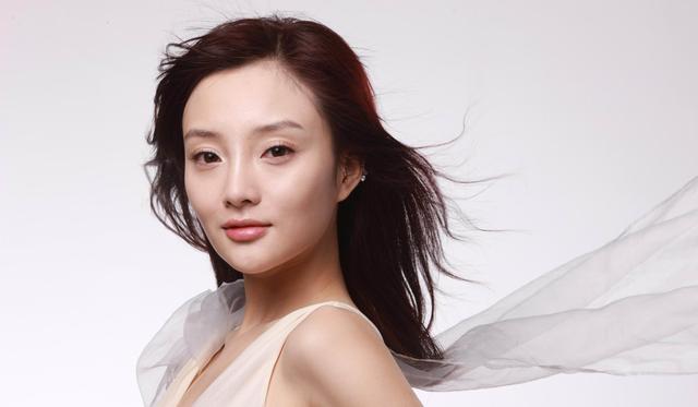 李小璐祖籍安徽安庆市哪个县,李小璐出生于安徽安庆