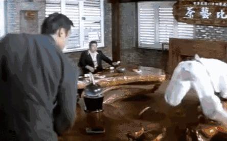 女投资人演讲离奇死亡,女投资人破口大骂