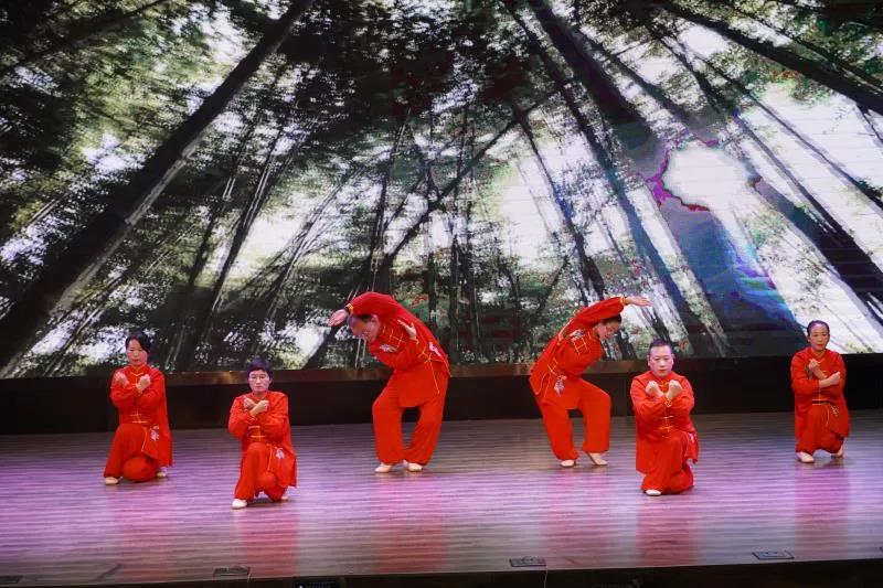 第十四届健身气功比赛视频,全民健身运动会健身气功比赛