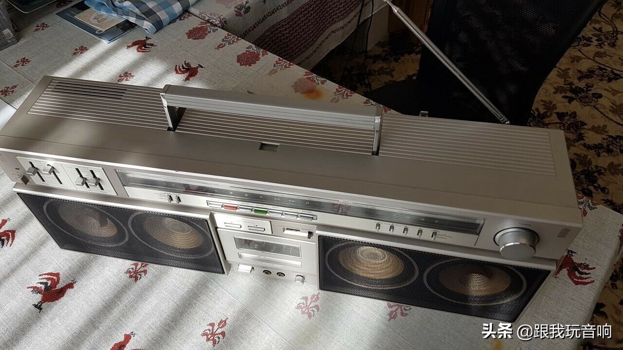 先锋80年代生产的MVH-sk-800立体声扬声器、收音机、录音机