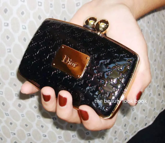 买眼影盘超便宜,买眼影盘返100元