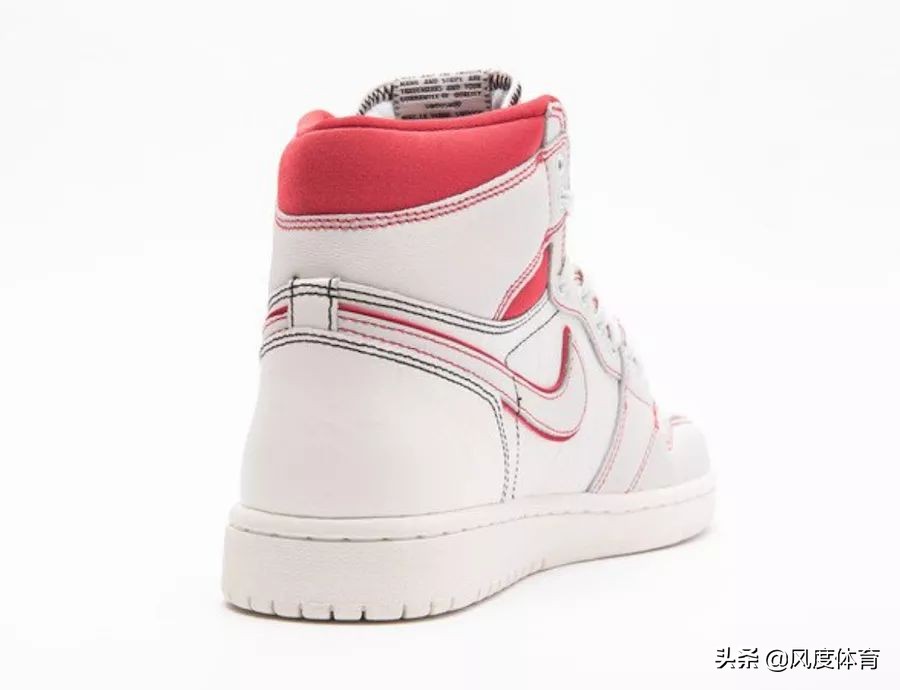 朱一龙惊艳神图氛围感,朱一龙之前春晚的全白色服装图文