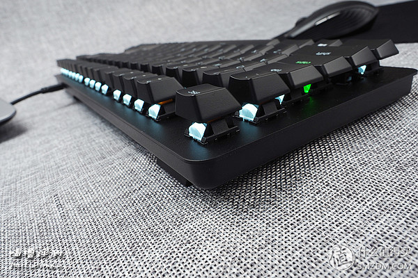 雷蛇机械键盘黑寡妇灯不亮,雷蛇机械键盘黑寡妇2016