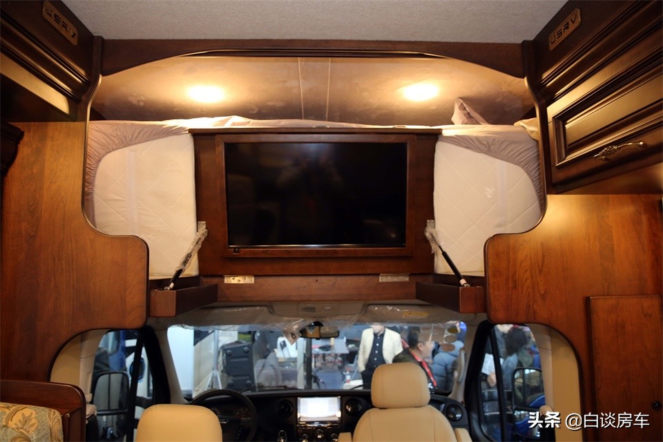 依维柯8at房车驾驶体验,最便宜依维柯8at房车