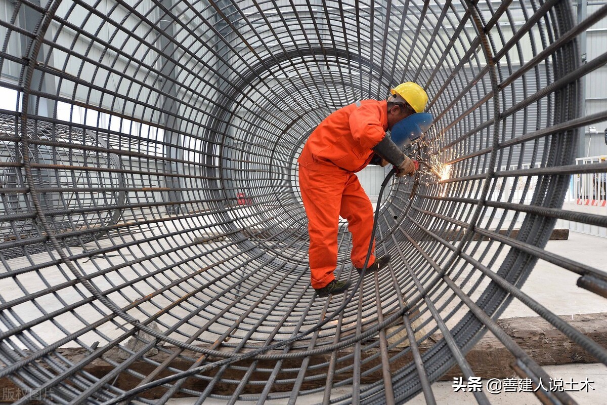 灌注桩的钢筋保护层怎么施工,水下砼灌注桩钢筋笼抗浮措施