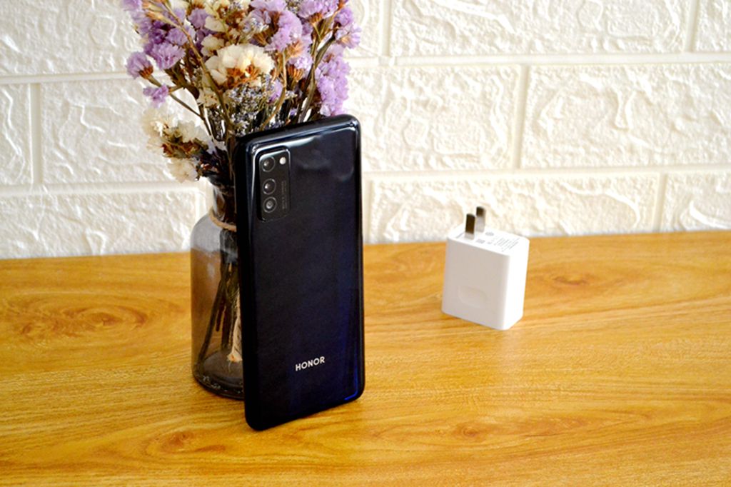 荣耀宣布发布1000元以下的5g手机,5g手机芯片市场上演五强争霸