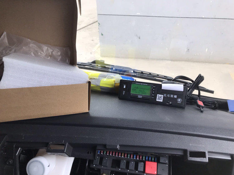 北斗行车记录仪信号天线断了,北斗行车记录仪卡顿