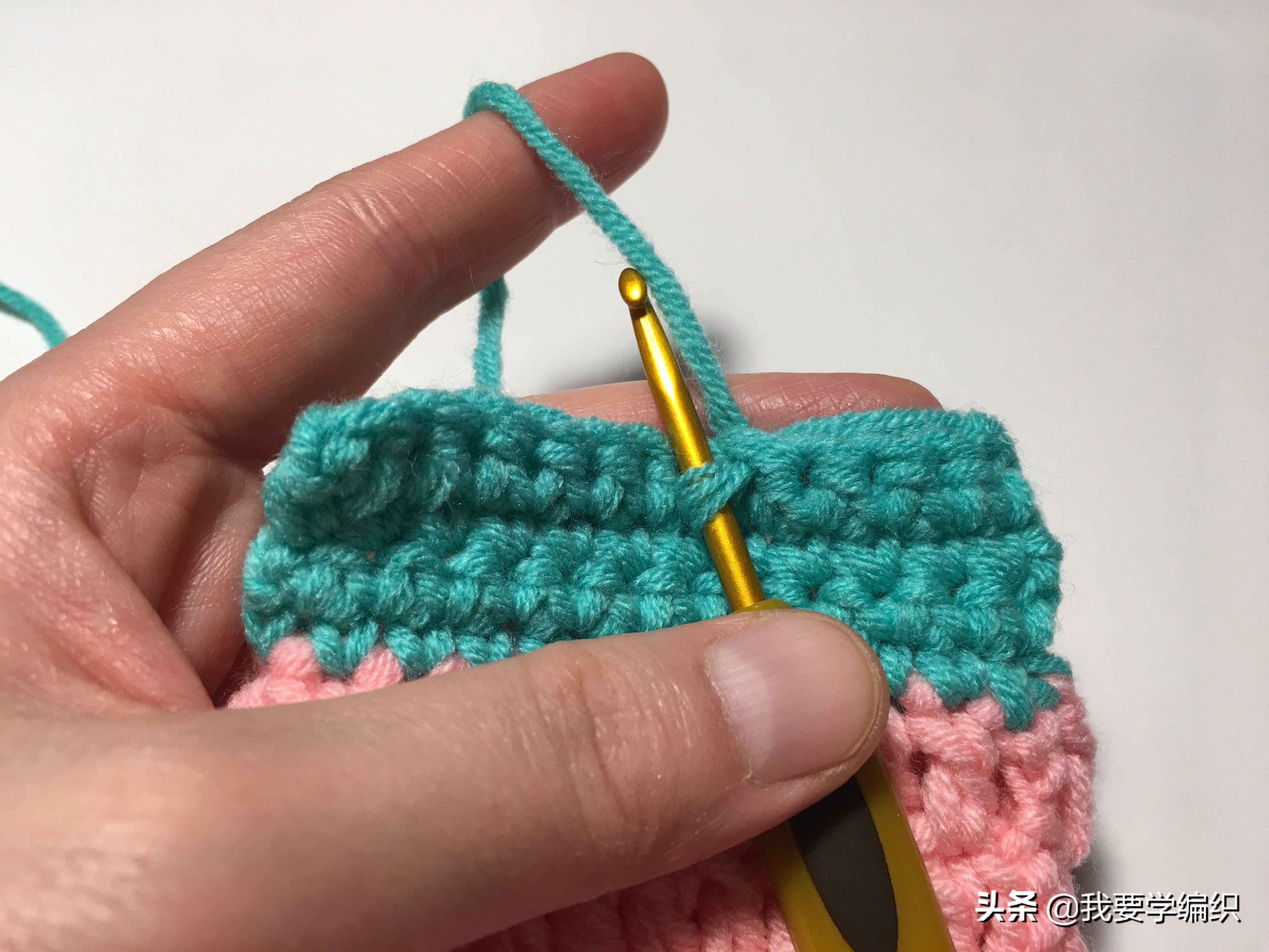 可爱的婴儿鞋钩法,可爱的钩针宝宝鞋子