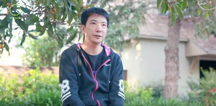 穷小子靠自己创业赚钱上亿,穷小子靠股票赚了几十万