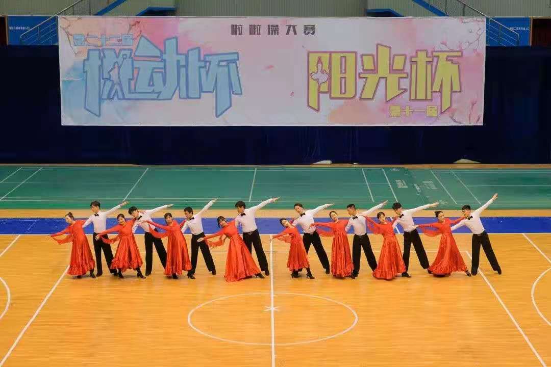 五月动起来图片,五月动起来舞蹈视频
