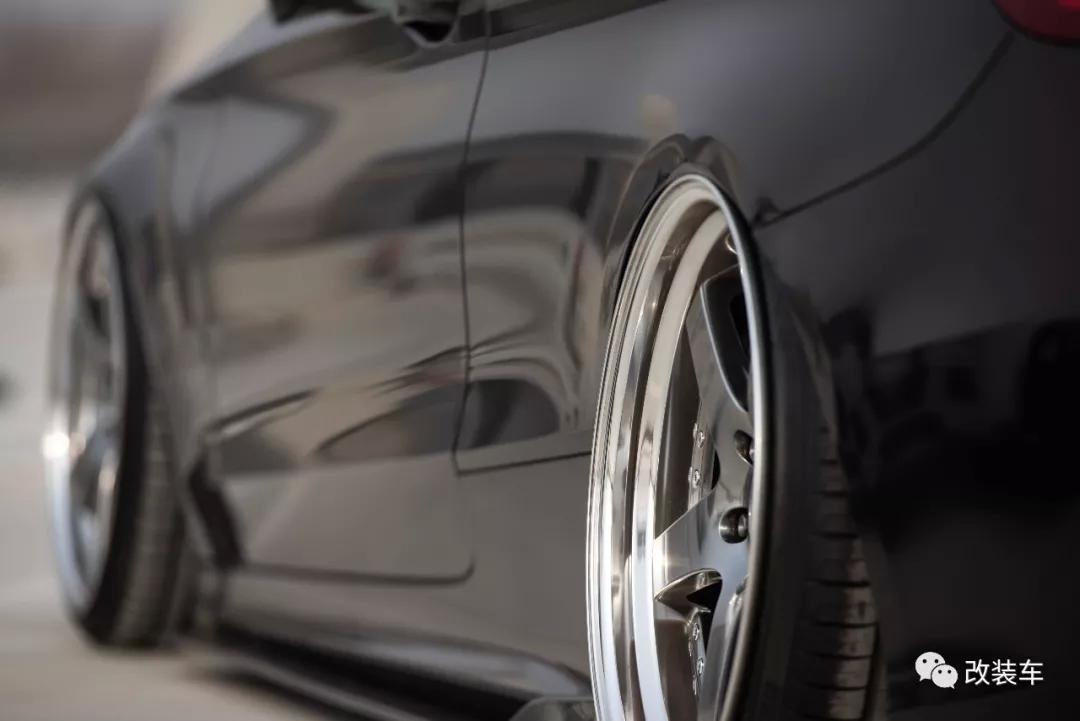 放弃了激情小钢炮高6R，购入奔驰C200做回安静的*男美**子！