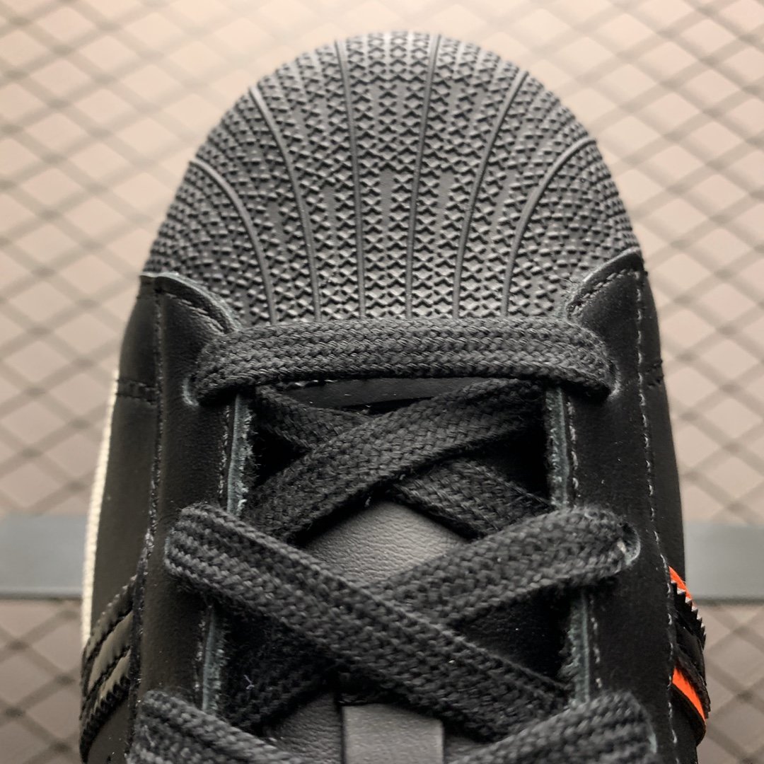 adidasoriginalssuperstar白棕黑,阿迪达斯originalsozweego评测