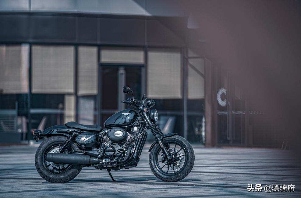 轻骑大韩gv300s2022款经典款颜色,2022大韩轻骑gv300s经典和风尚区别