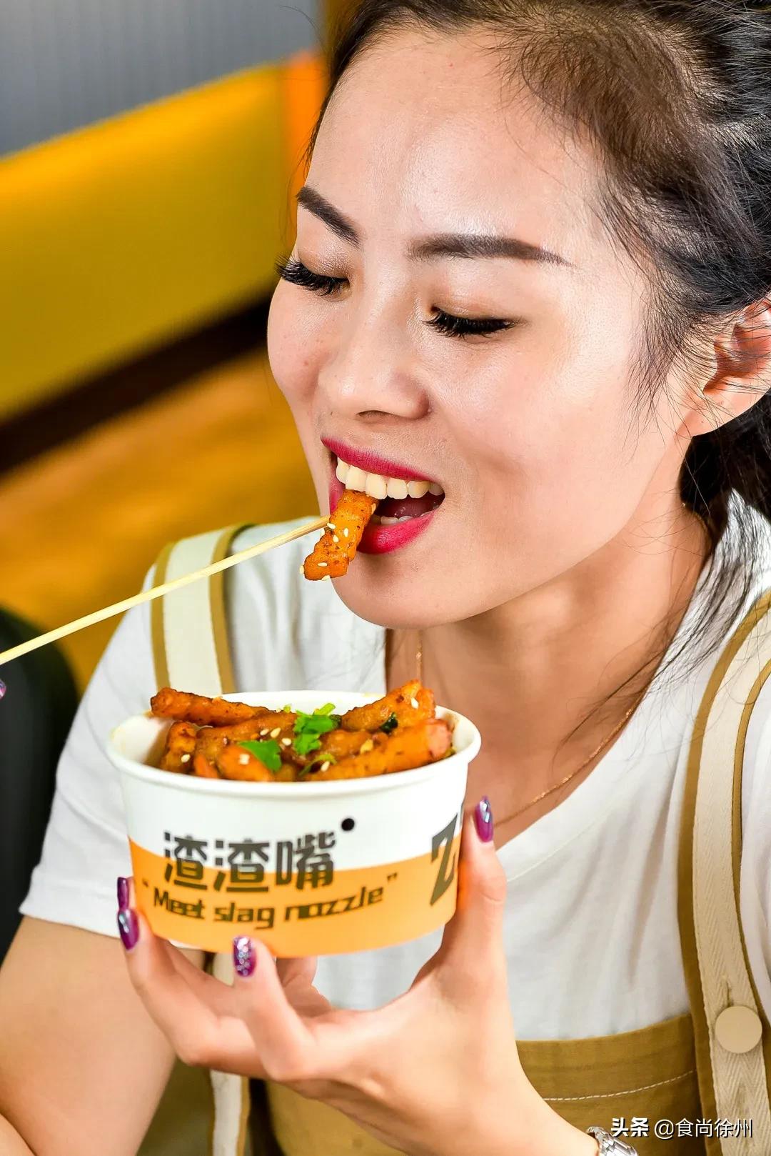 全球疯抢的网红小吃都来徐州苏宁负一层了！100元能吃掉一半