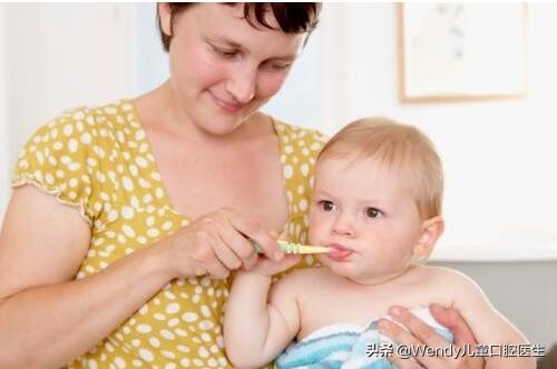 新爸妈必知的宝宝长牙5大阶段,宝宝长牙有什么快速缓解的小妙招