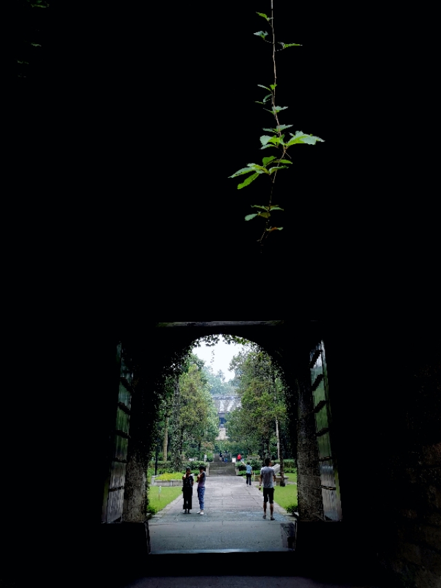 绍兴越王山的历史传说,绍兴古越龙山风景区