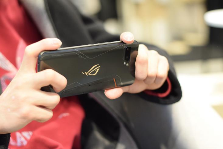 rog游戏手机2最新评测,rog游戏手机2测评5999