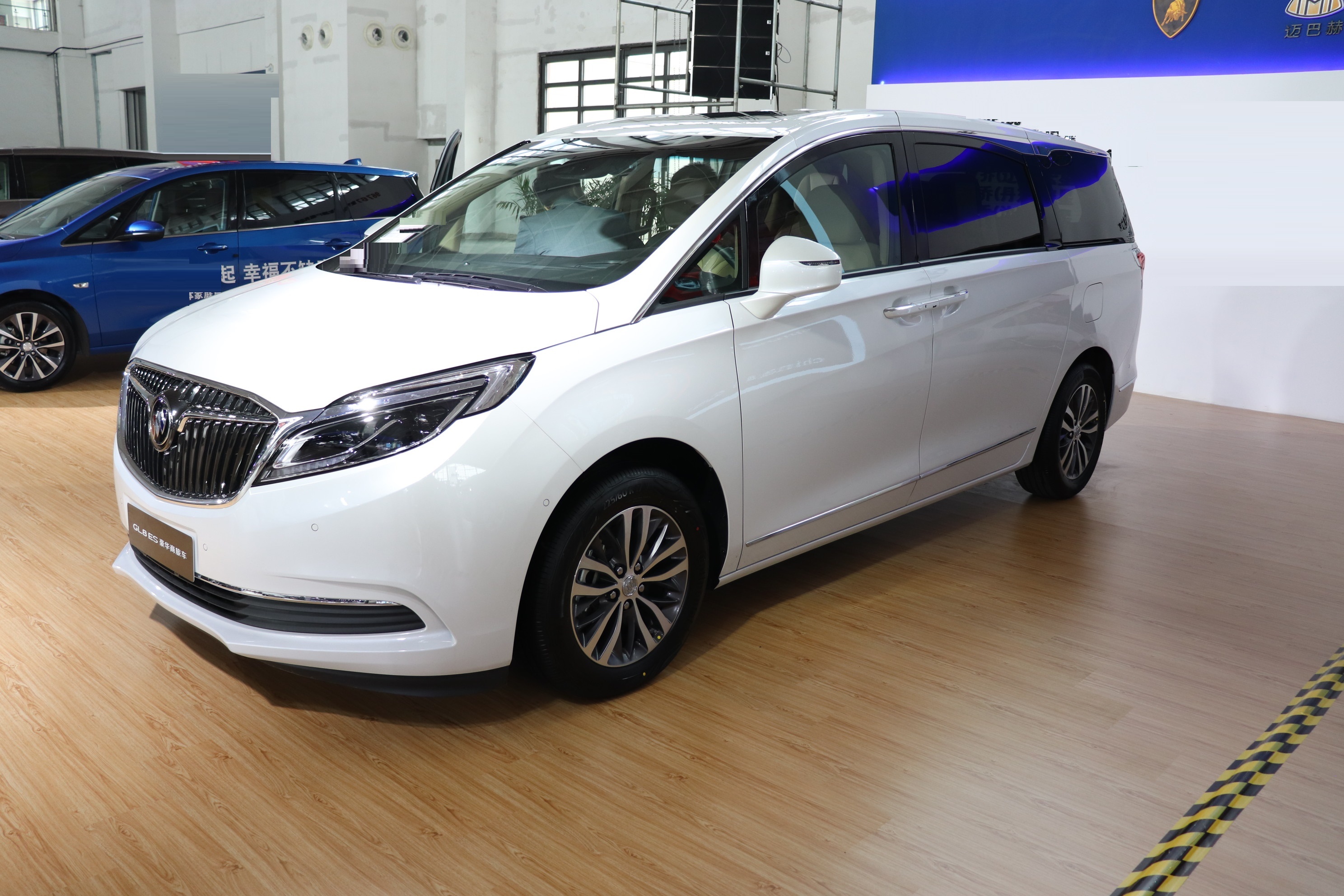 别克gl8es陆尊优缺点,老款别克gl8怎么样优缺点