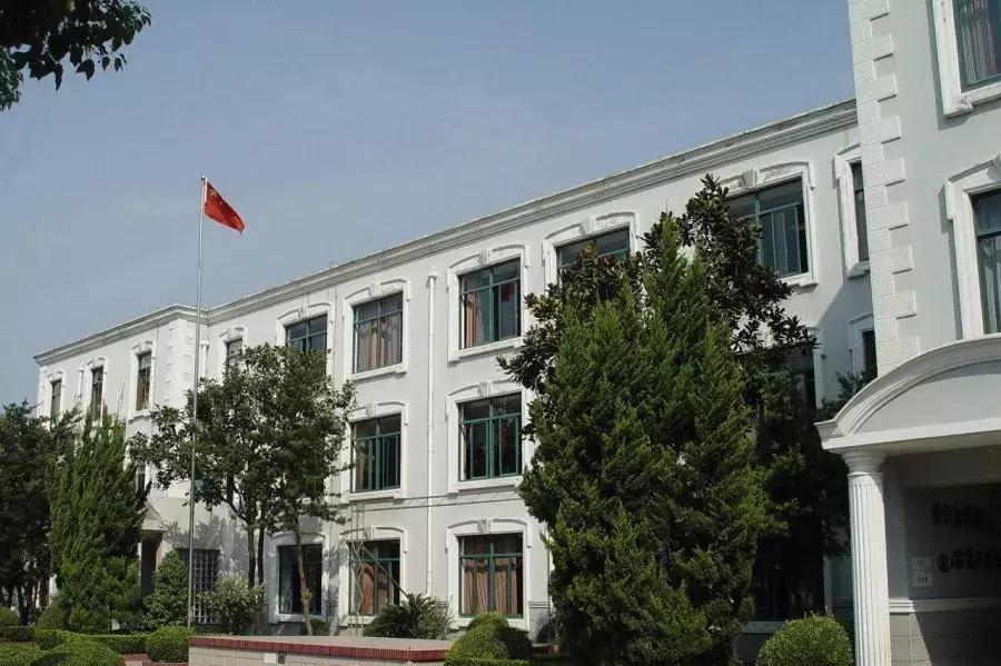 上海虹口区小学哪个条件最好,上海虹口区外国语第一小学